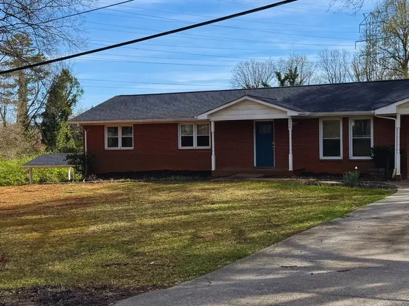 2230 Independence Rd, Winston Salem, NC 27106