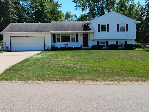 5935 Bradford Ln, Lansing, MI 48917