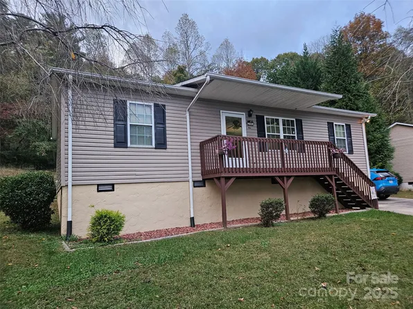 951 Cypress Ct NW, Lenoir, NC 28645