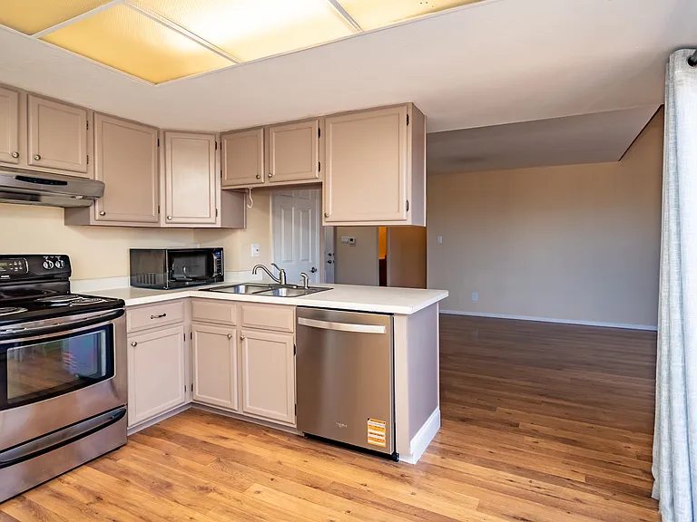 316 Cobblestone Dr — Photo 14