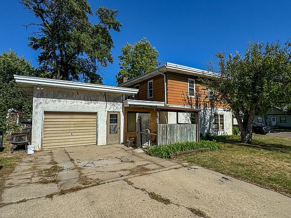 3rd image of 775 Frank Ave SE