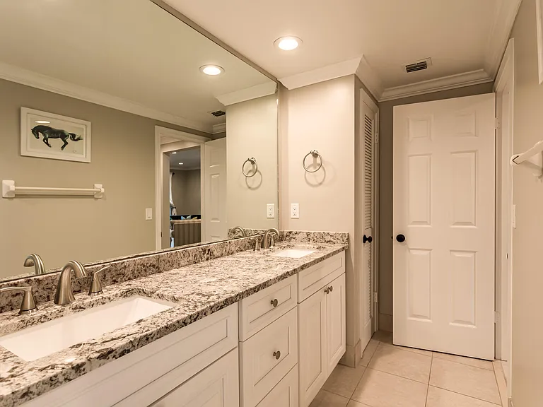 11842 Pebblewood Dr #201 — Photo 9