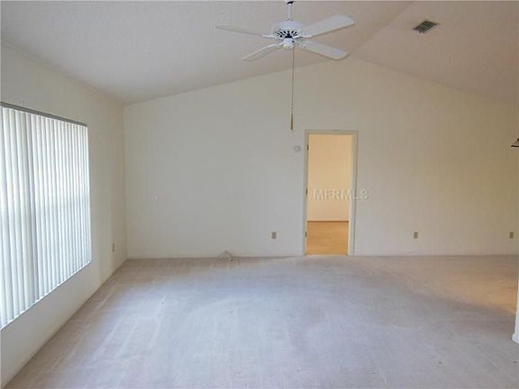 4th image of 1048 Hemingway Dr