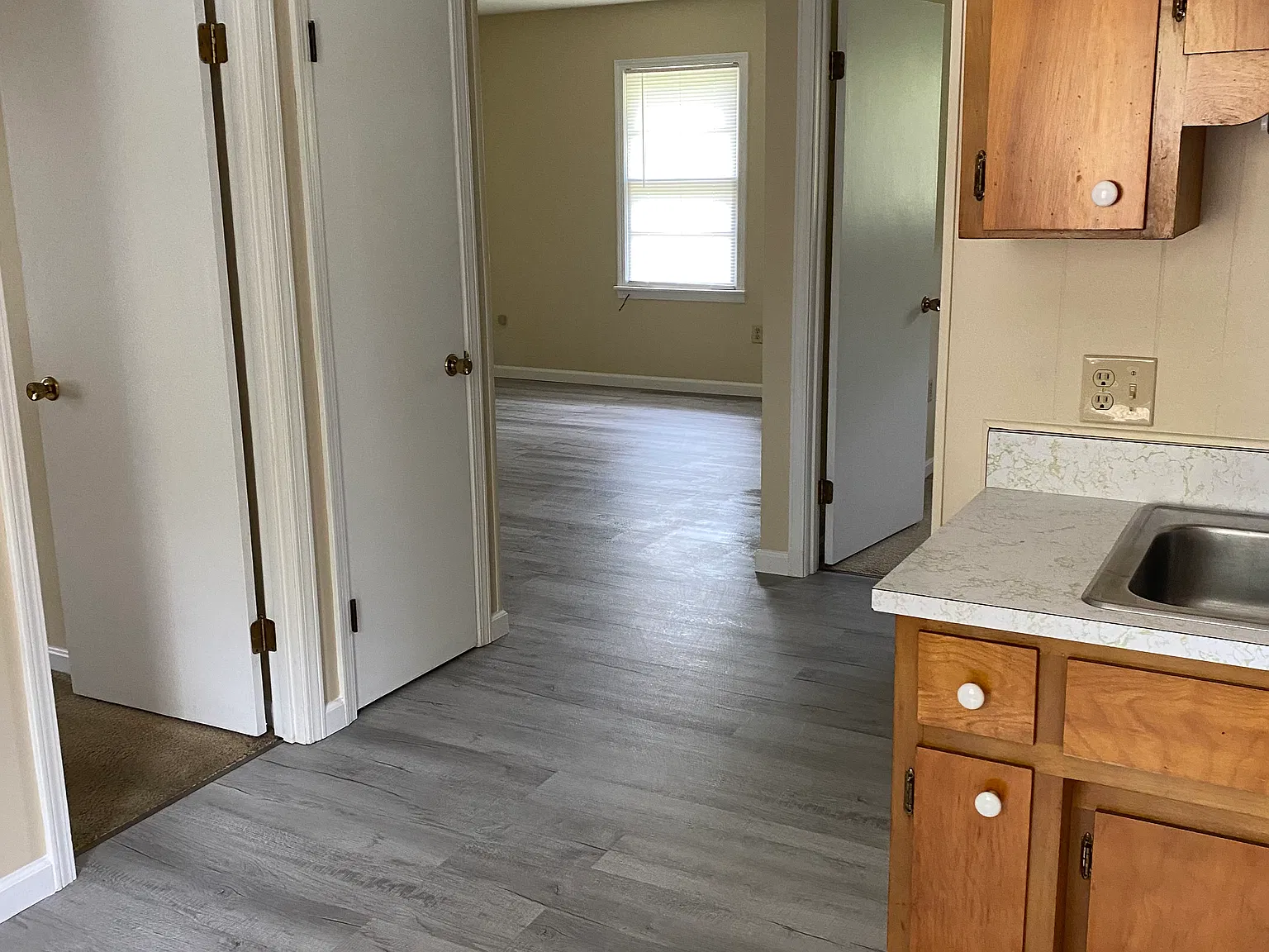 2 bed, 750 sqft, $950 — Photo 4