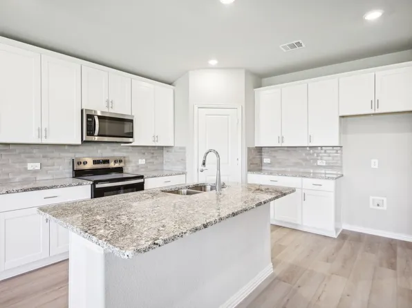 3404 Kingdom Dr, Farmersville, TX 75442