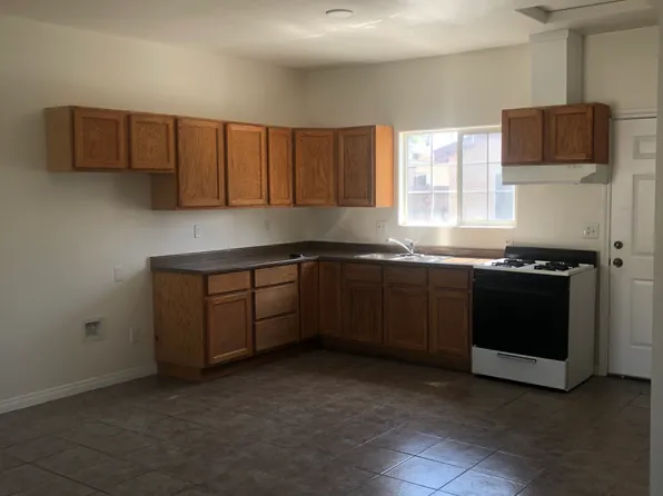 13359 Del Sur St, San Fernando, CA 91340