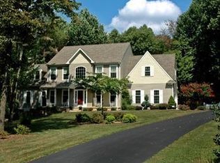 54 N Wheatsheaf La, Cochranville, PA 19330