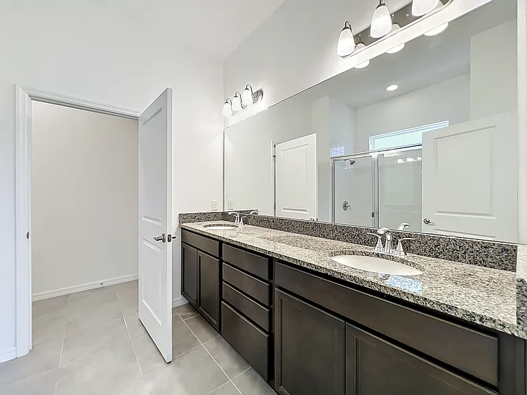 16007 Micelli Dr — Photo 48