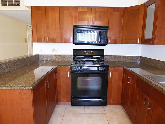 4th image of 22038 Vanowen St APT 110