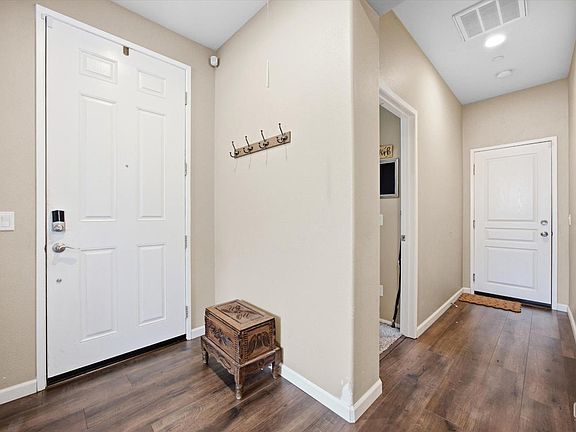 5th image of 9415 Ceres St