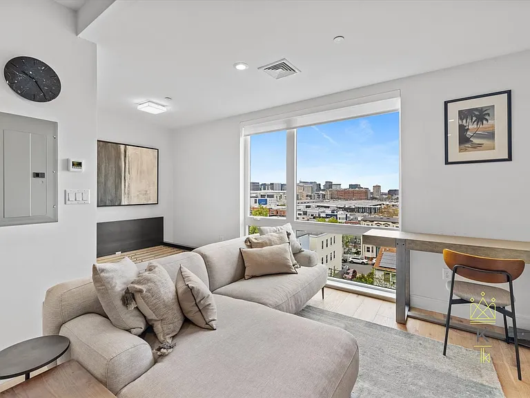 420 W Broadway #503 — Photo 9