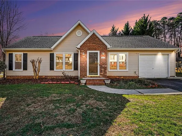 6812 Salem Quarter Rd, Belews Creek, NC 27009