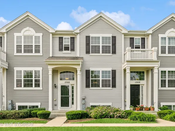 1266 Alta Vista Dr, Pingree Grove, IL 60140