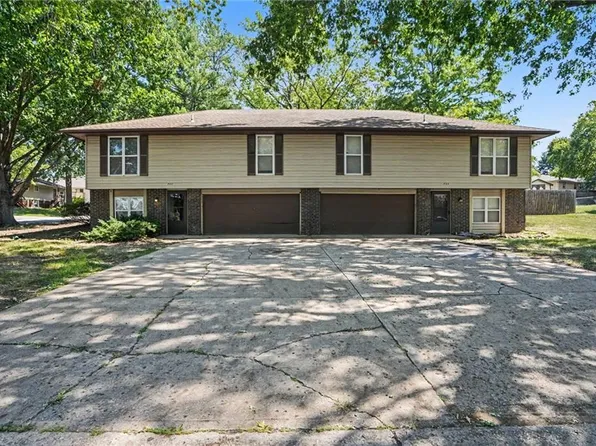 920-922 NW 13th St, Blue Springs, MO 64015