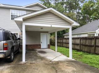2636 N 10th St #D, Ocean Springs, MS 39564