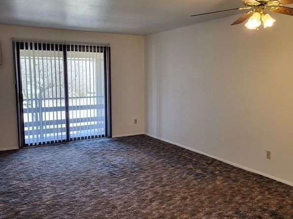6841 N Green Bay Ave #207, Milwaukee, WI 53209