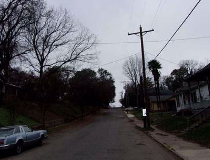 2nd image of 1220 Harrison St