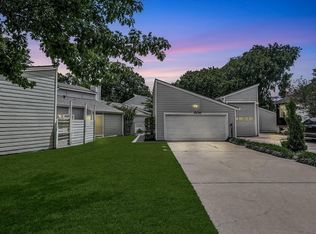 1109 Winding Way Dr, Friendswood, TX 77546