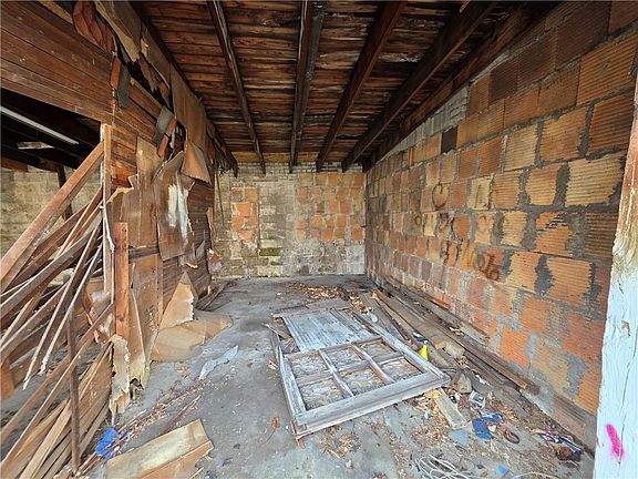 5th image of 97 Rohr St