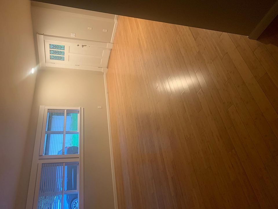 1st image of 19005 Waverly Dr