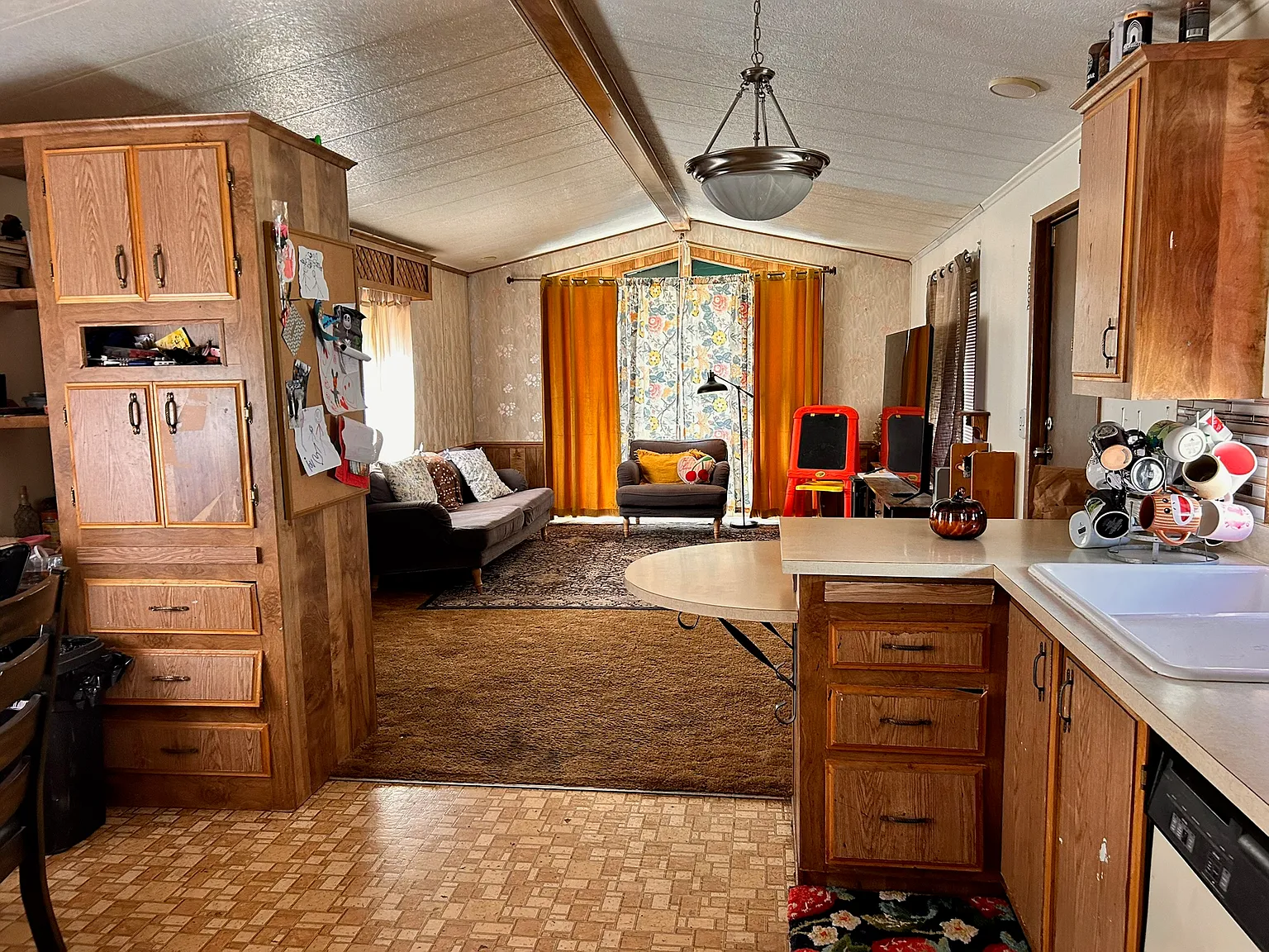 2 bed, $1,250 — Photo 2