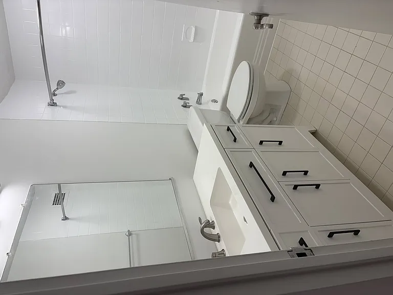 Calvert House Apartments — Photo 66