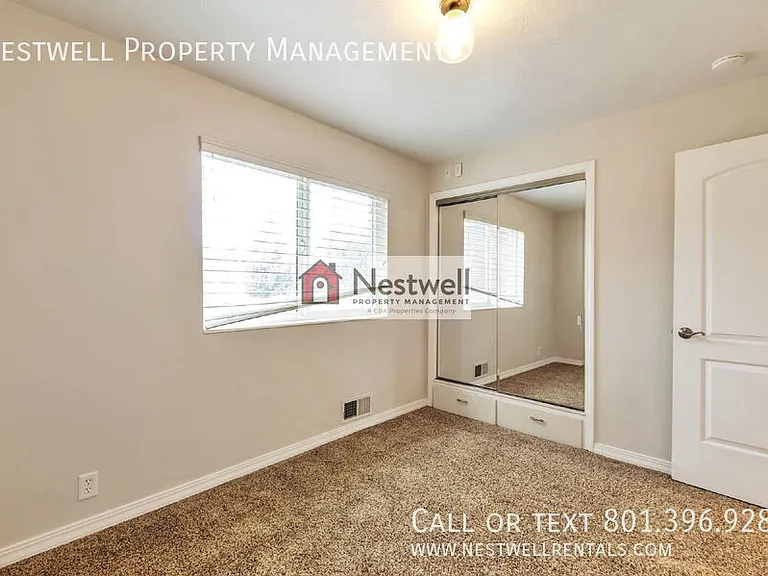 501 E 250 N — Photo 9