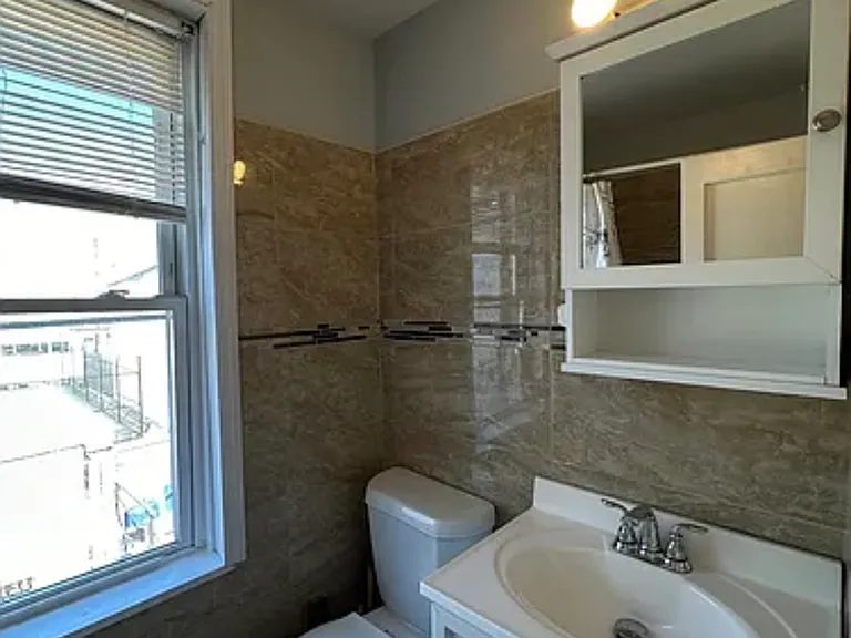 3242 Edgemont St — Photo 14