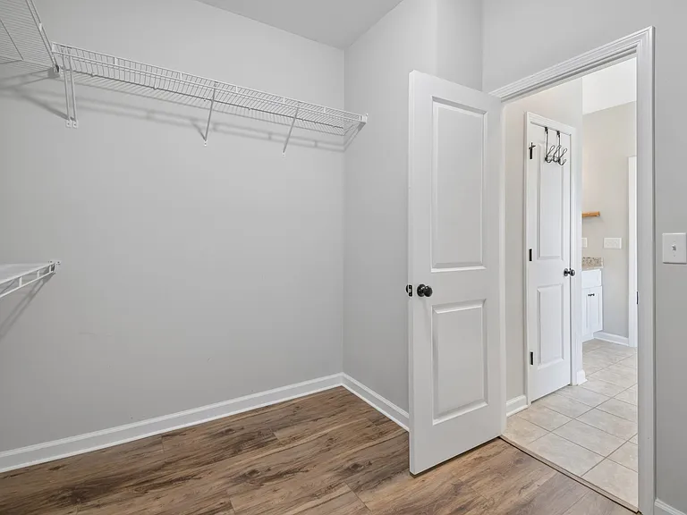 1121 Birchwood Dr — Photo 27