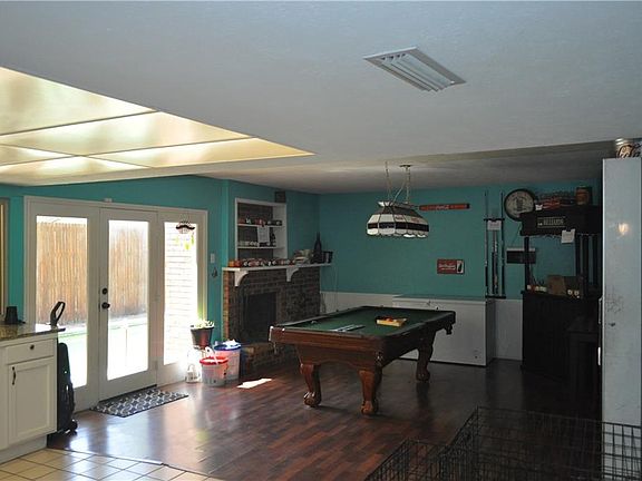 4th image of 729 Pinoak Dr