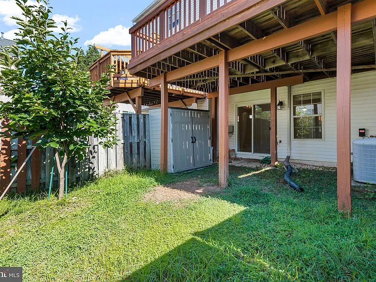 13129 Englishwood Ln — Photo 41