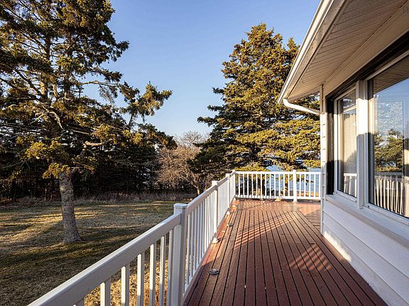 4th image of 1569 Cow Bay Rd