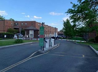 6981 Park Dr E #E, Flushing, NY 11367