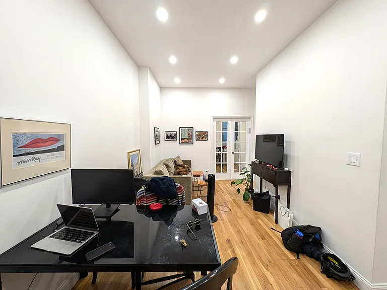 218 E 14th St #4F — Photo 4