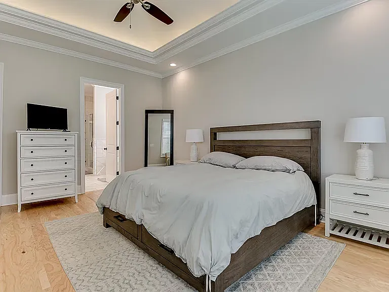 566 River Oaks Ln — Photo 8
