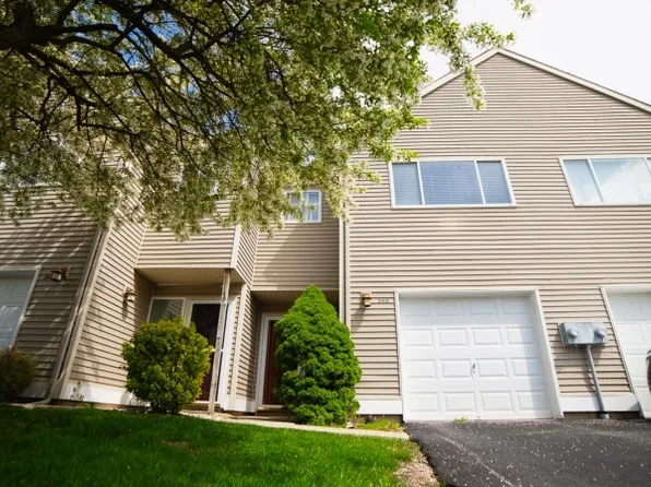 343 Falcon Ridge Way, Hamburg Boro, NJ 07419