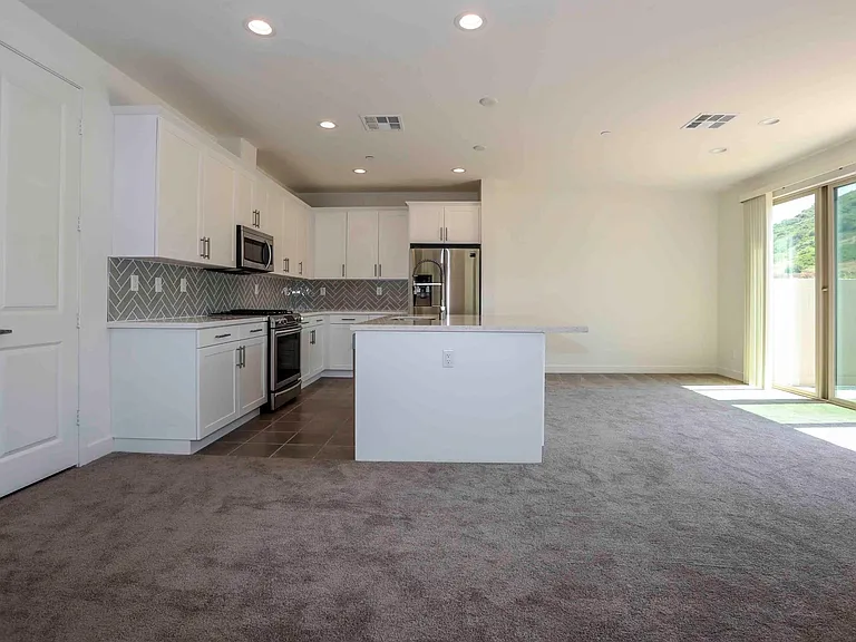 3137 Salina Rd — Photo 4