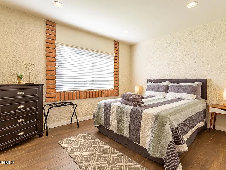 8357 E Thomas Rd — Photo 10
