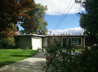 3944 Inverness St, Pt Coquitlam, BC V3B3C1