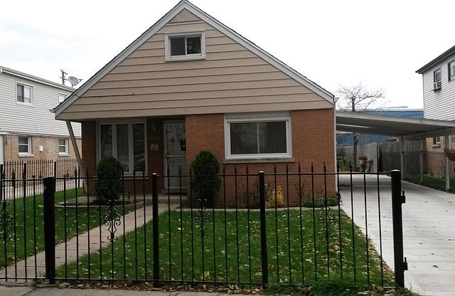 1st image of 1123 N 32nd Ave