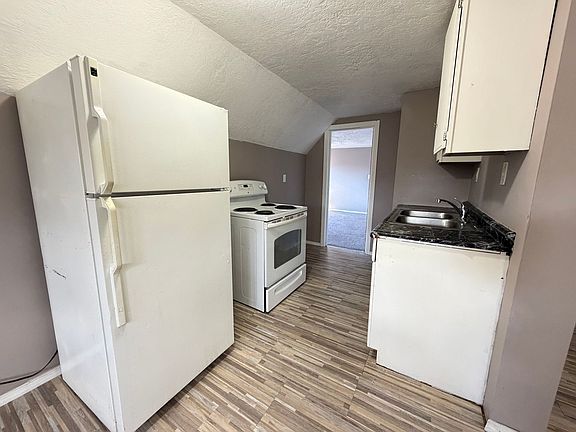 2nd image of 101-103 Bristol St #3