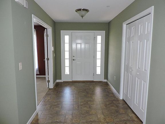 3rd image of 904 Walnut Crest Dr #L-0073