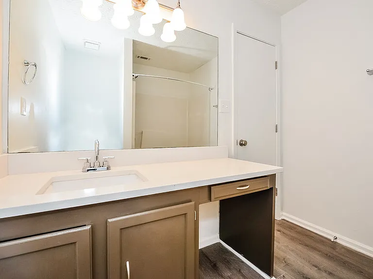 5406 Cindy Ln SE — Photo 14