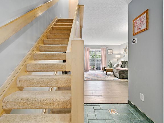 4th image of 5764 Blendonbrook Ln #107B