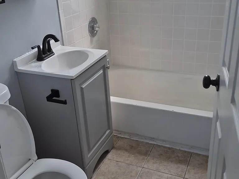 1515 S Millard Ave — Photo 3