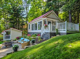 87 Maranacook Station Ln, Winthrop, ME 04364