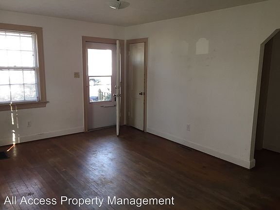 3rd image of 3713 Kingman Ave