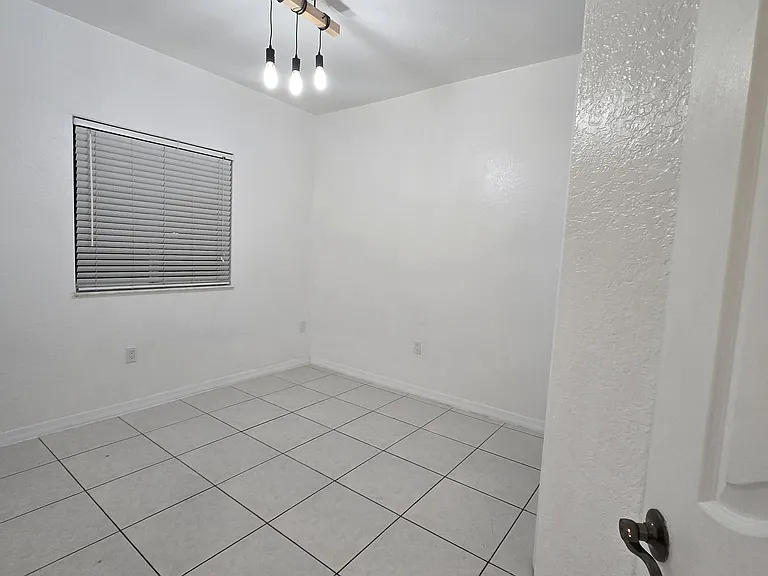 4604 SW 164th Pl #HOUSE — Photo 16