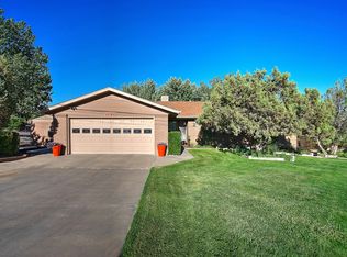 5704 Foothills Dr, Farmington, NM 87402