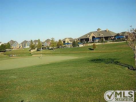 4th image of 4224 W Crescent Way